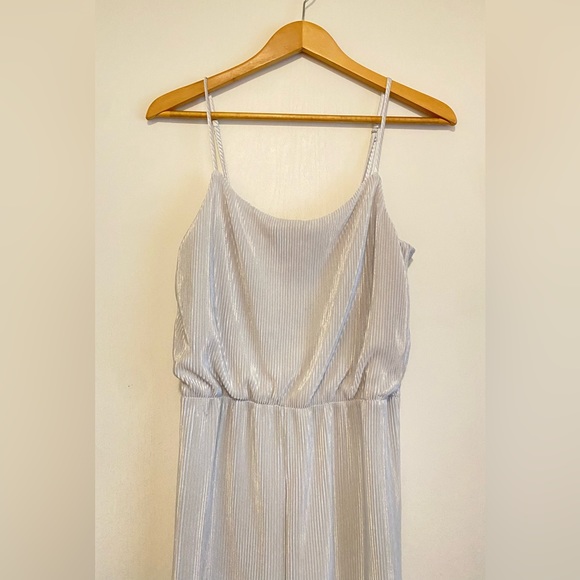 Pleated Wide Leg Jumpsuit - Picture 3 of 6